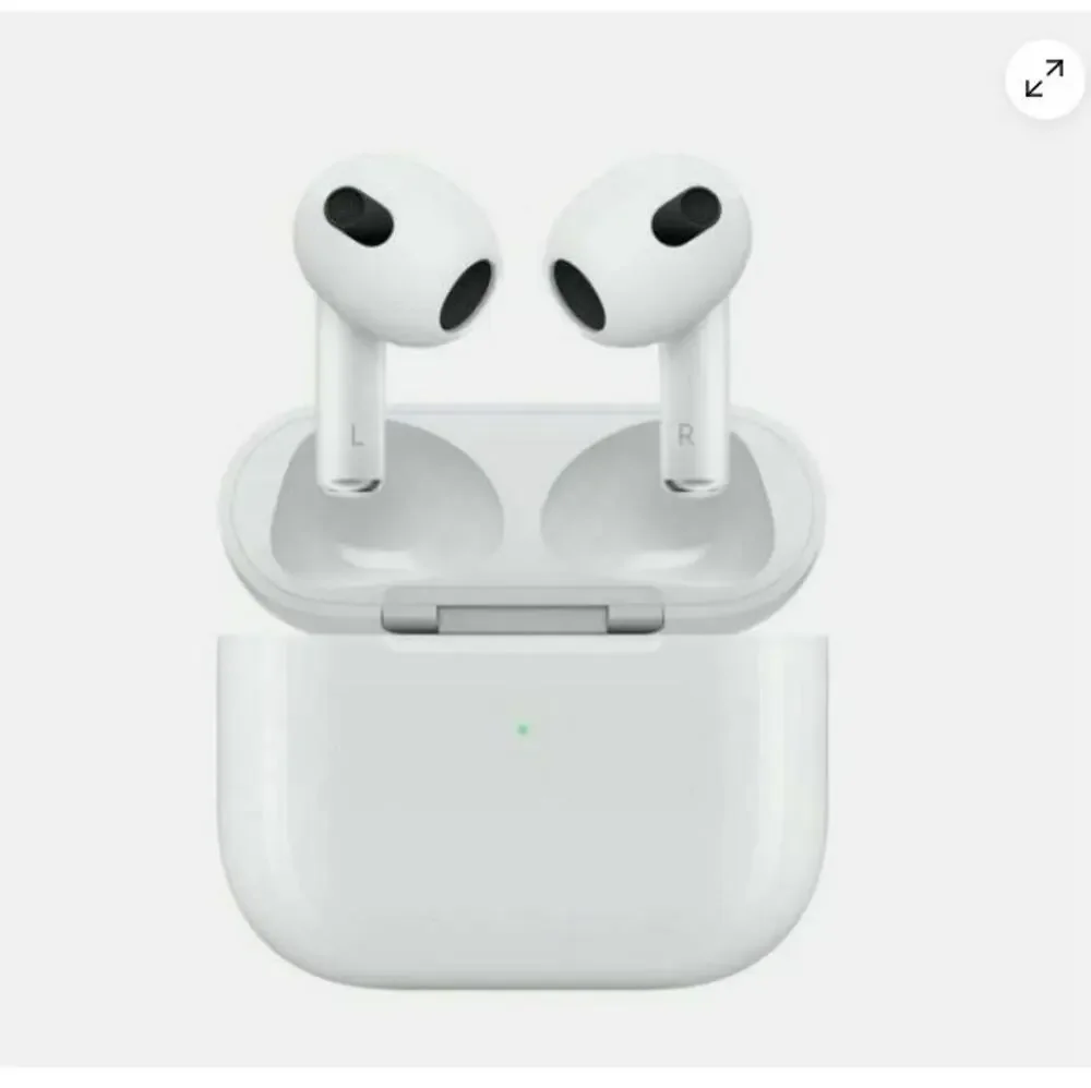 New SEALED Apple AirPods 3rd Generation w/ Wireless Charging Case
